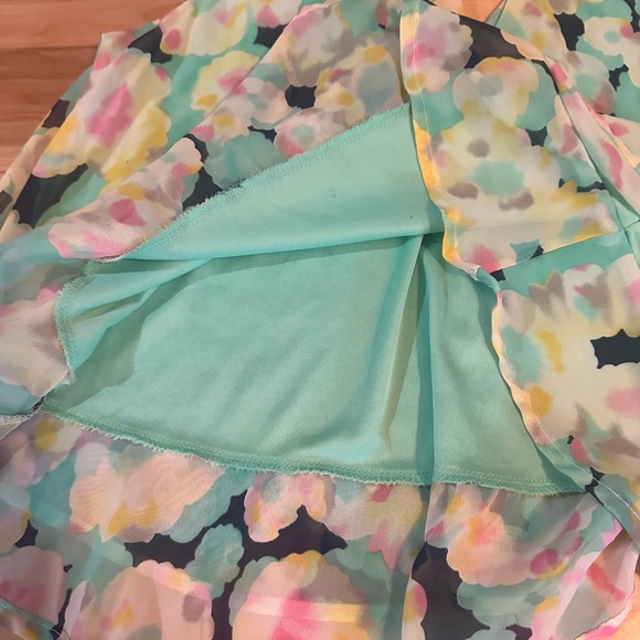 Urban Outfitters Lush floral camisole ruffle layered tank size small - Picture 3 of 8